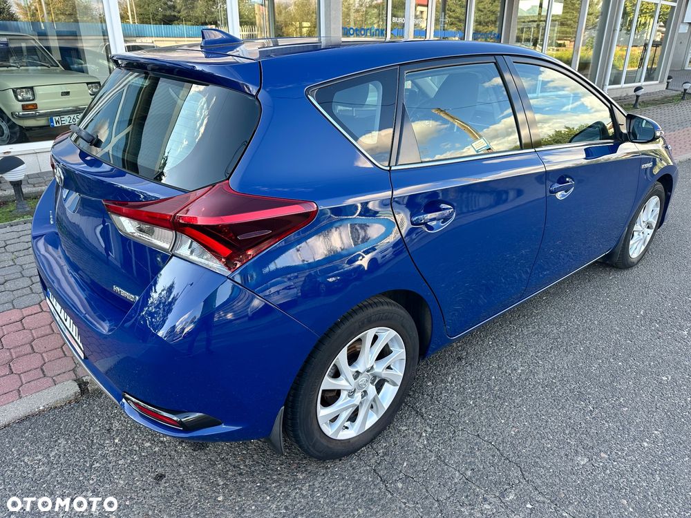 Toyota Auris - 11