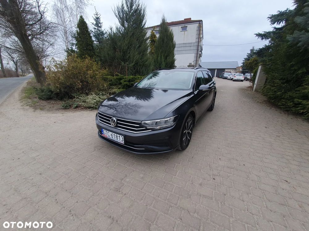 Volkswagen Passat 2.0 TDI SCR DSG Business - 1