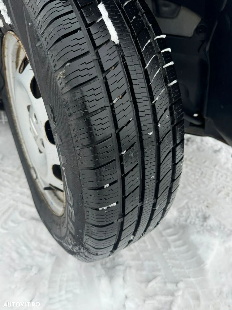 Dacia Duster dCi 90 FAP 4x2 Ambiance - 13