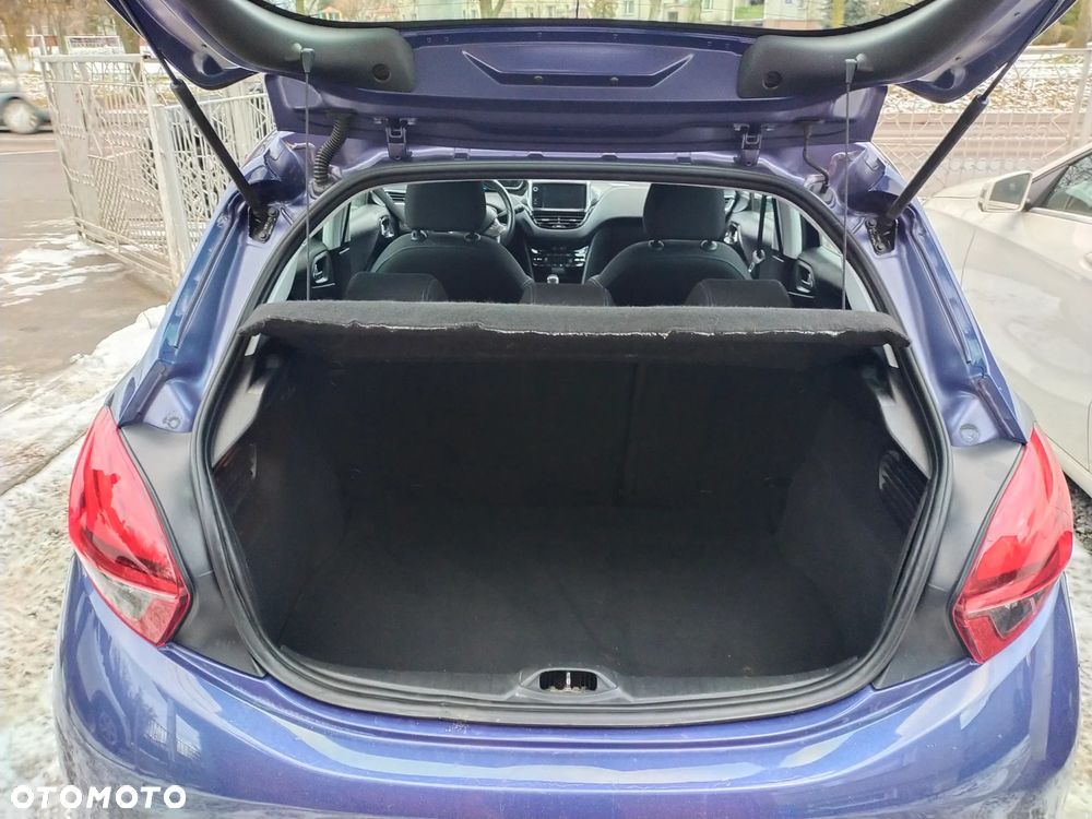 Peugeot 208 PureTech 82 Allure - 12