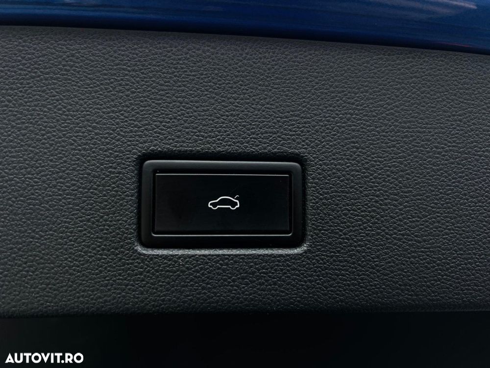 Volkswagen T-Roc - 32