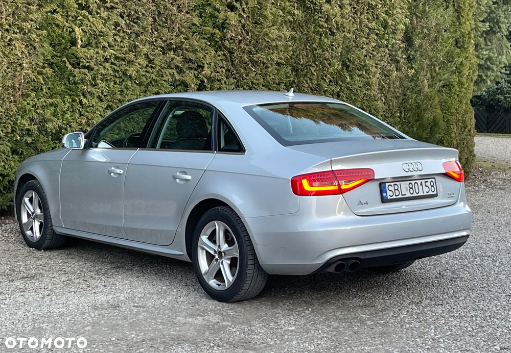 Audi A4 Limousine 2.0 TDI DPF quattro S tronic Attraction - 17