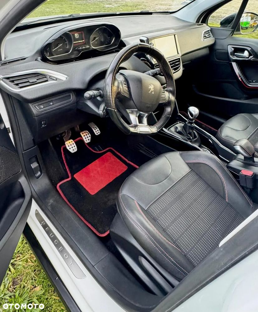 Peugeot 2008 1.2 Pure Tech GPF Allure S&S - 2