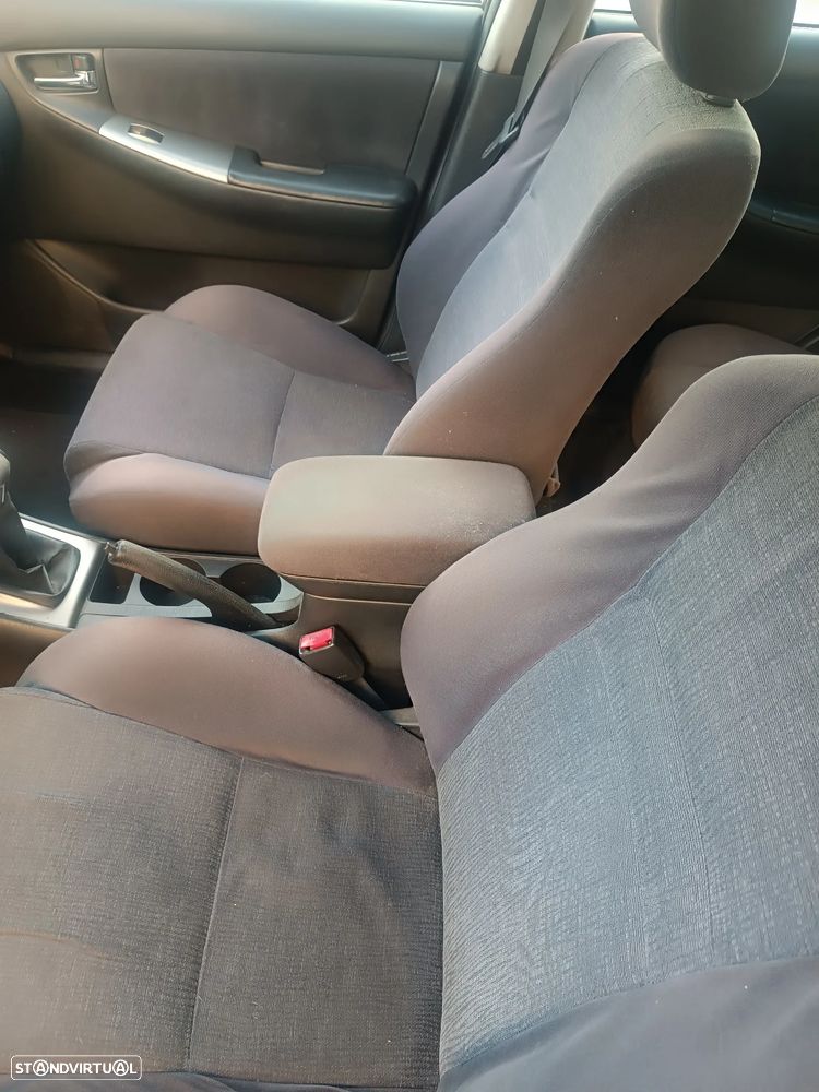 Toyota Corolla 1.4 Sol - 9