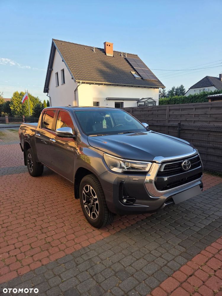 Toyota Hilux 2.8 D-4D mHEV Double Cab Executive 4x4 - 2