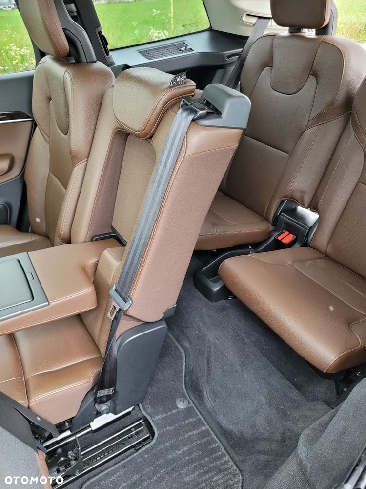 Volvo XC 90 - 18