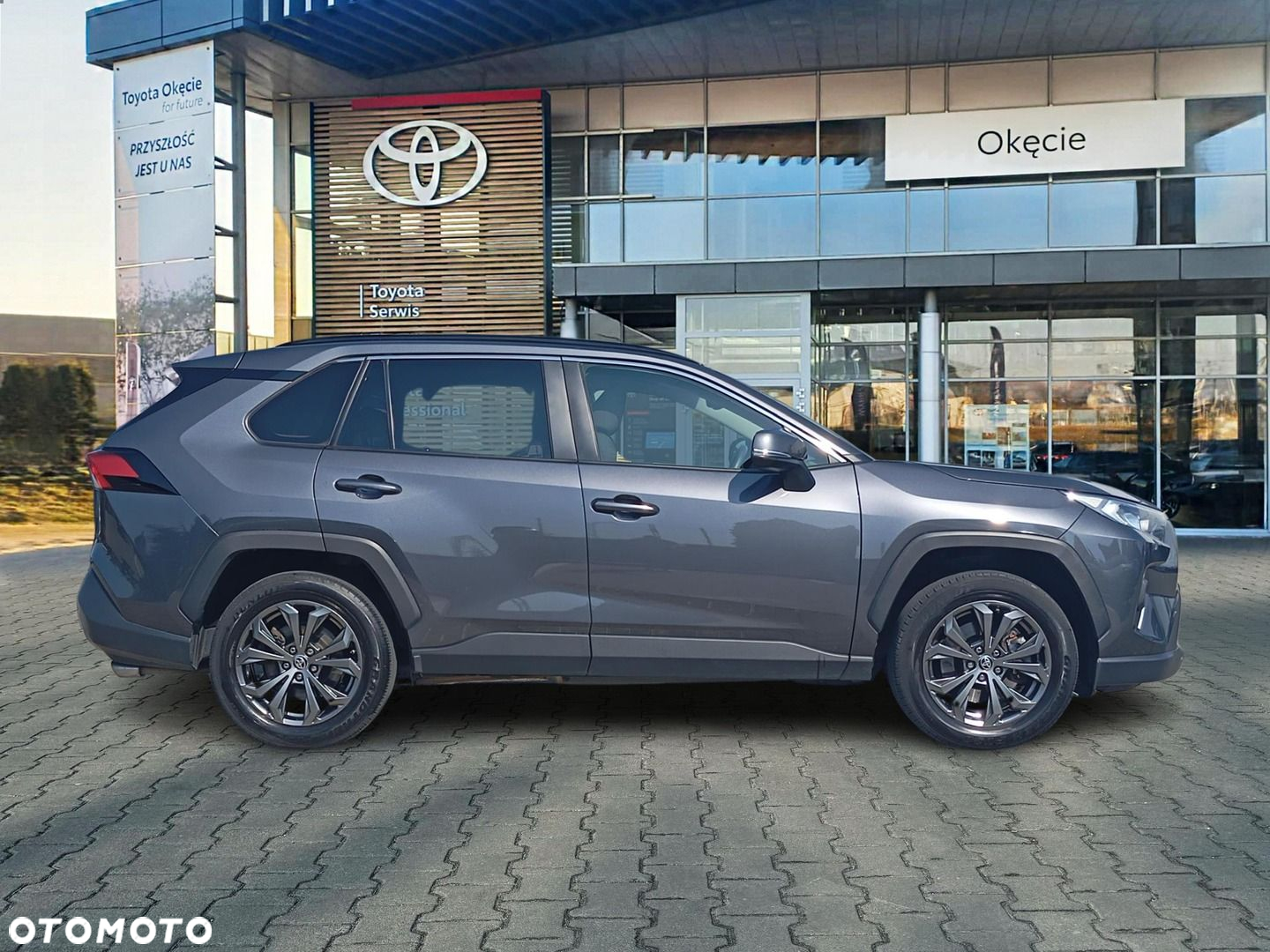 Toyota RAV4 - 8