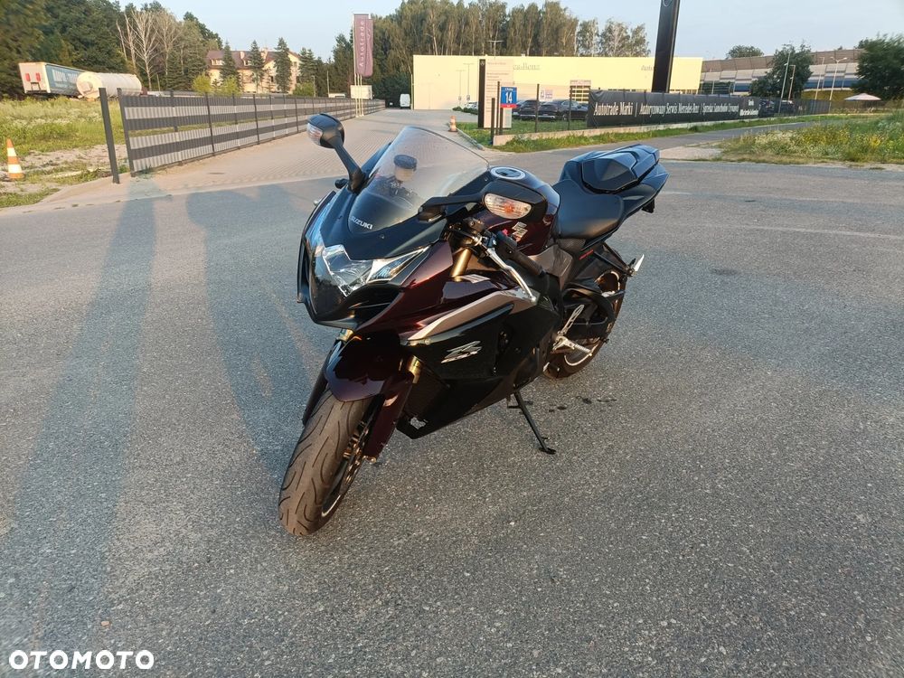 Suzuki GSX-R - 1