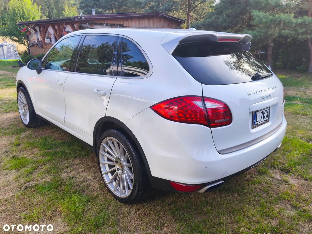 Porsche Cayenne Platinum Edition - 3