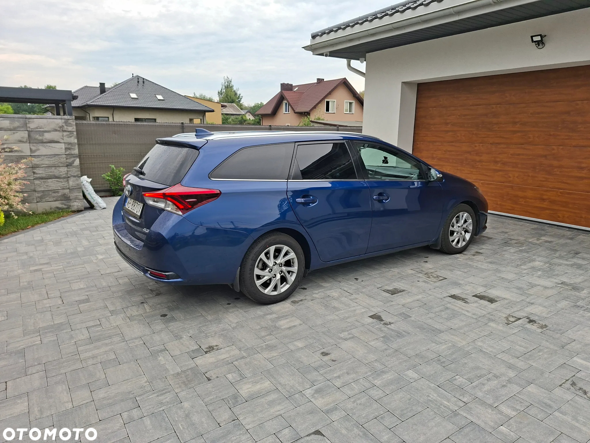 Toyota Auris 1.4 D-4D Premium - 8