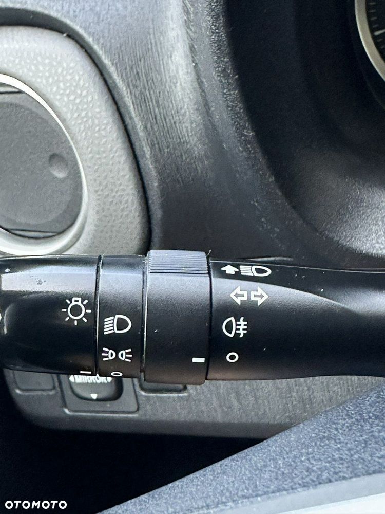 Toyota Yaris - 15