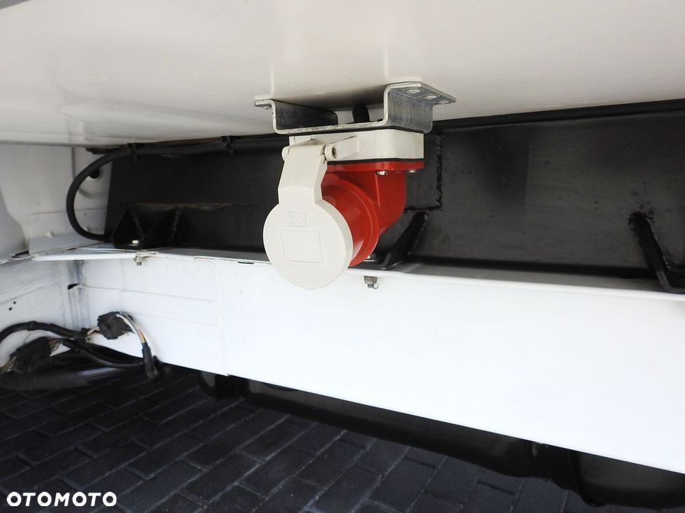 Ford TRANSIT CHŁODNIA KONTENER 0*C ZASILANIE 230V TEMPOMAT KLIMATYZACJA BLIŹNIACZE KOŁA  170KM - 30