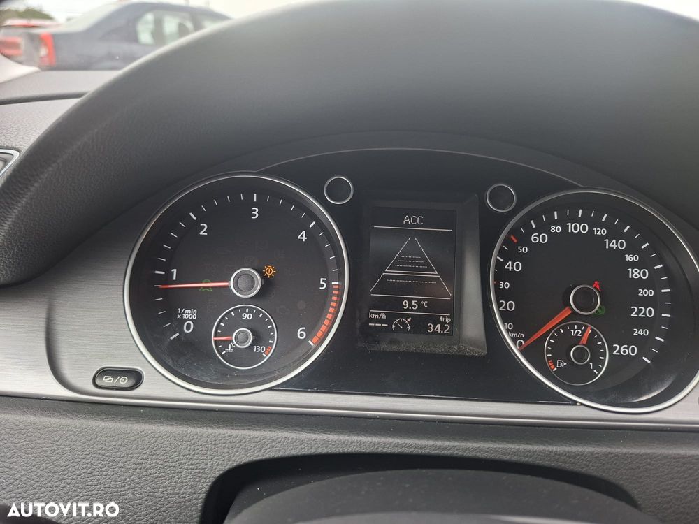 Volkswagen Passat 2.0 TDI 4Motion DPF DSG Comfortline - 16