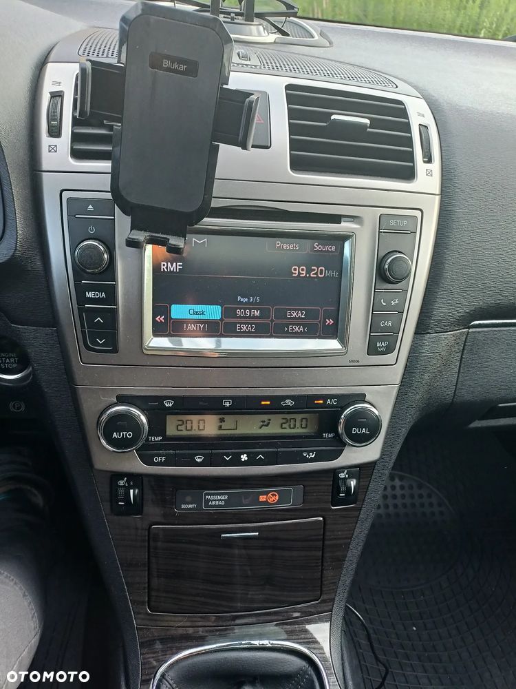 Toyota Avensis 2.0 Business Edition - 18