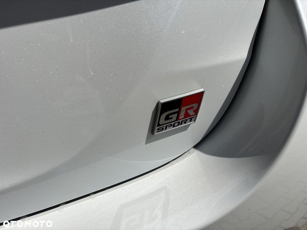 Toyota Yaris Hybrid 1.5 GR Sport - 22