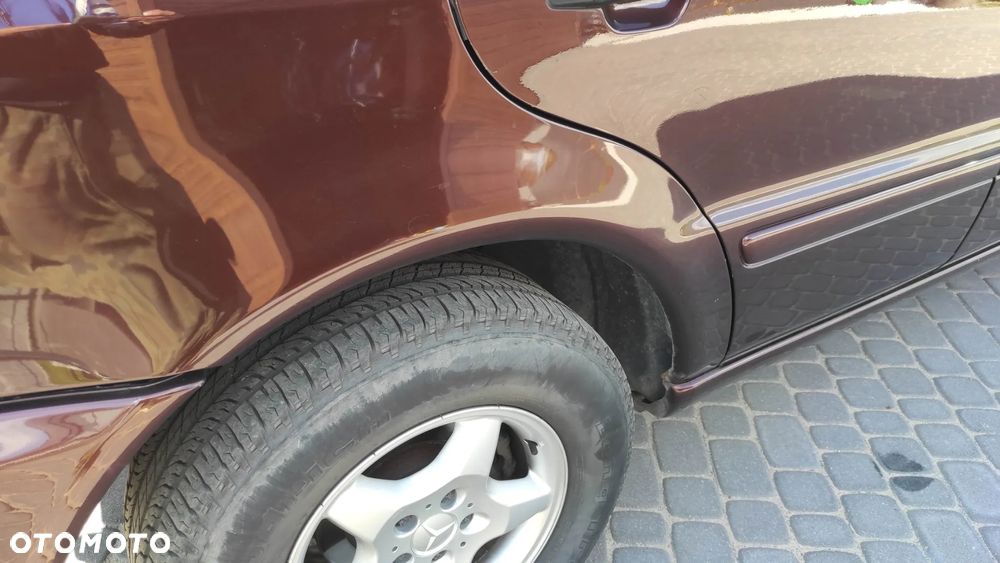Mercedes-Benz ML 320 - 17