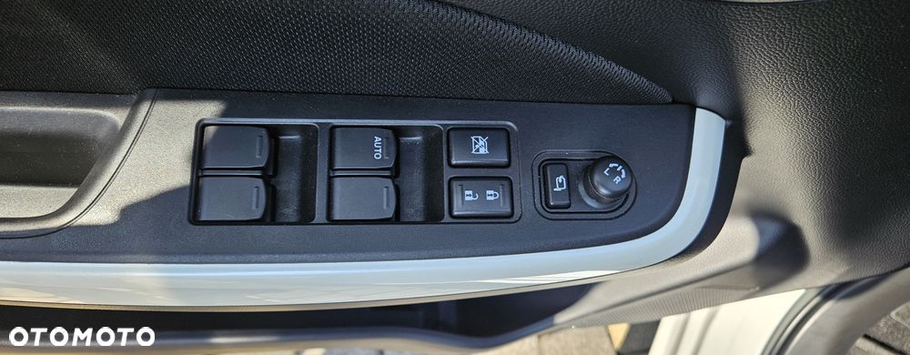 Suzuki Swift 1.2 Premium Plus - 21