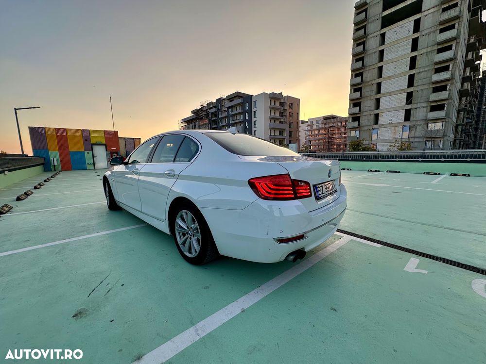 BMW Seria 5 525d Aut. Luxury Line - 3