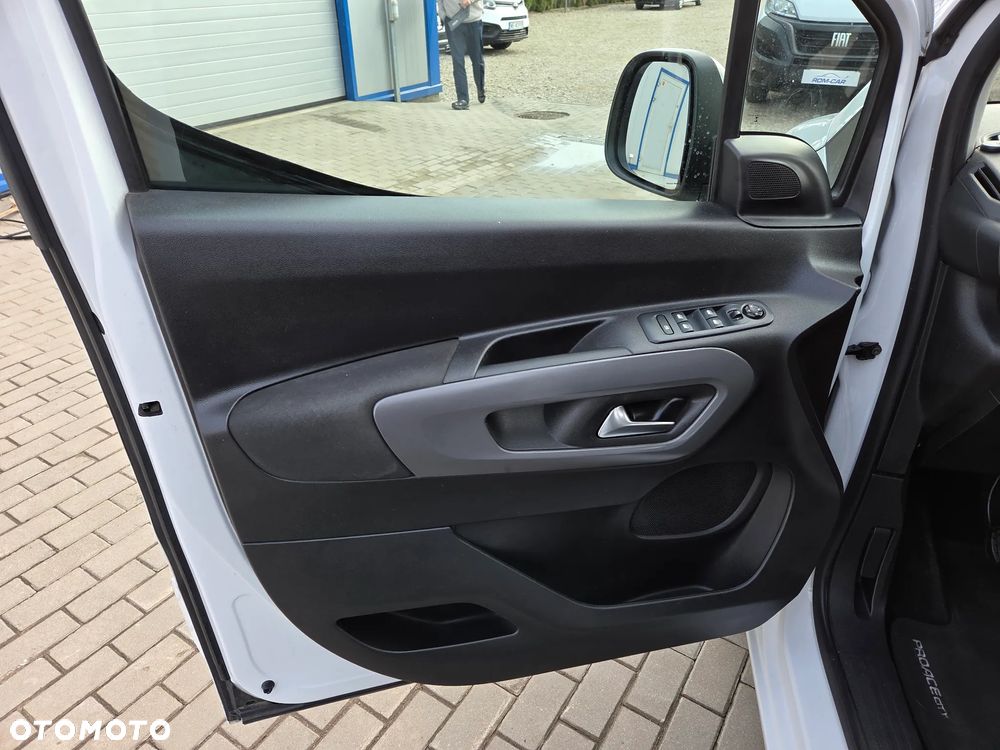 Toyota Proace City Verso 1.5 D-4D Business - 12