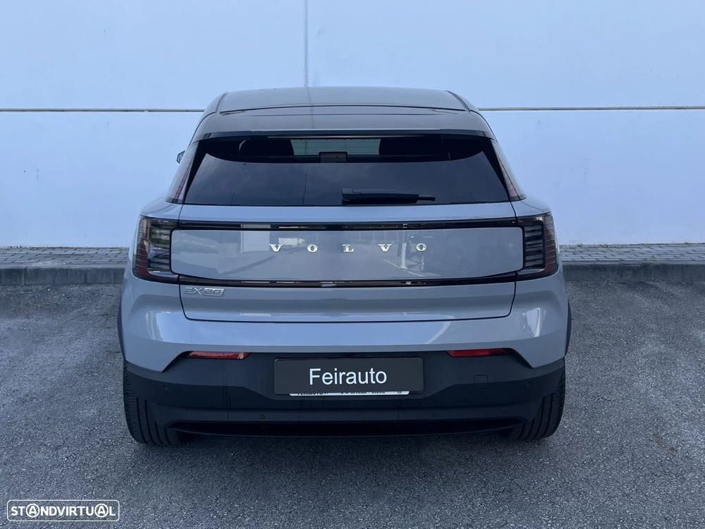 Volvo EX30 51 kWh Single Motor Plus - 10