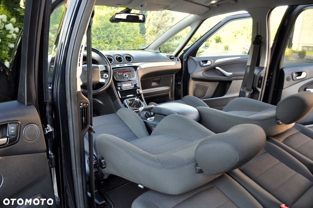 Ford S-Max - 28
