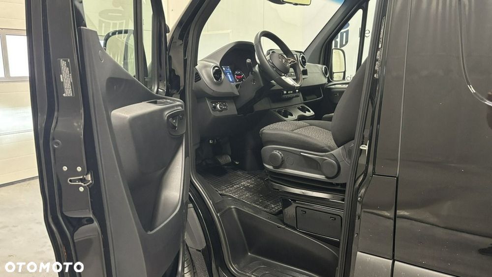 Mercedes-Benz Sprinter - 7