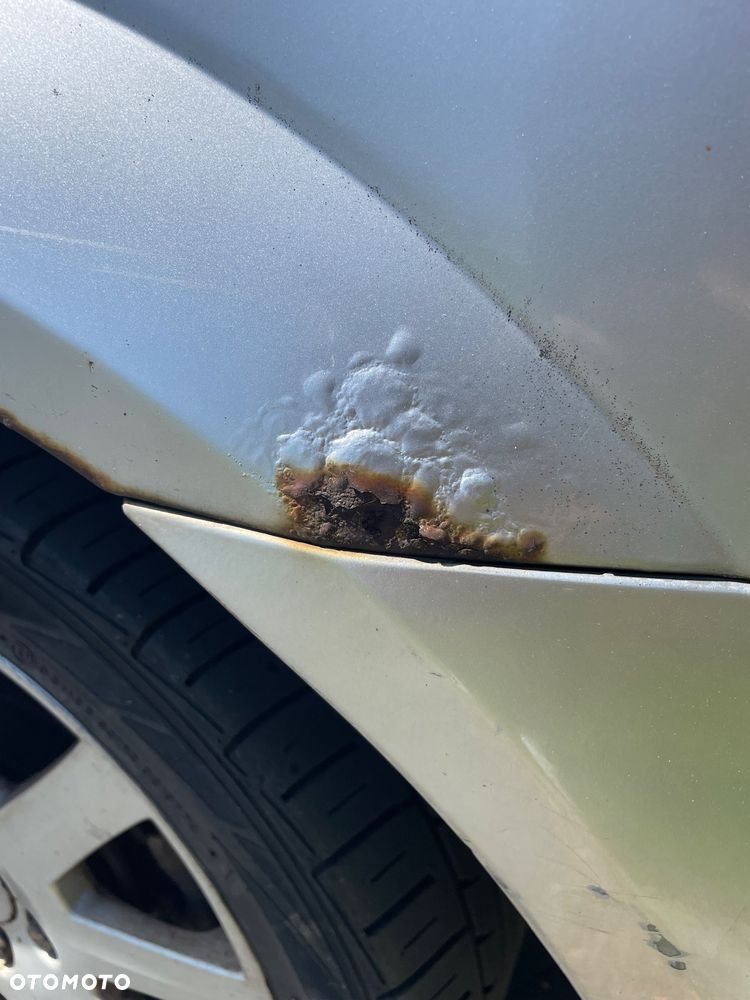 Ford Mondeo 2.0 TDDi Ambiente - 6