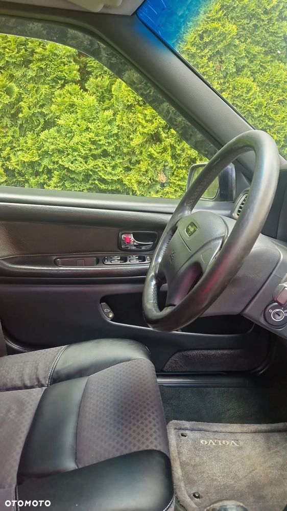 Volvo V70 2.4 Comfort - 10