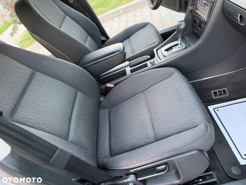 Audi A4 Limousine - 32