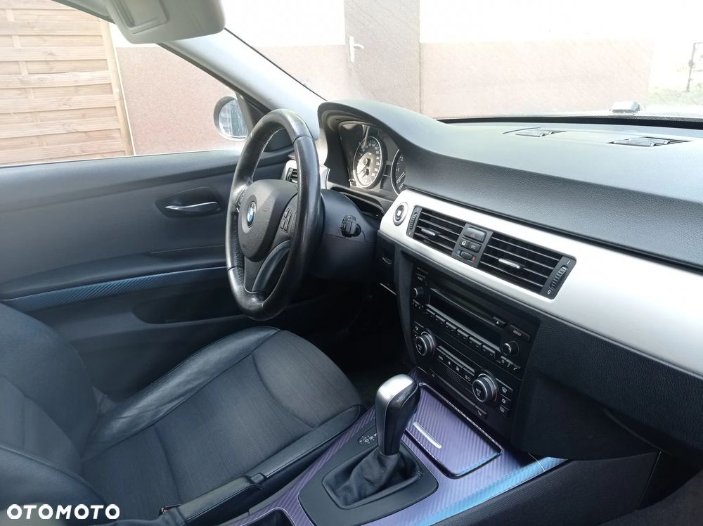 UWAGA ! AUTO W CAŁOŚCI 2008 BMW 3 E91 325i 218ps R6 AUTOMAT KLIMATRONIC XENON ALU MALE KM SERW SKÓRY I WLAS ZAREJ PL - 20