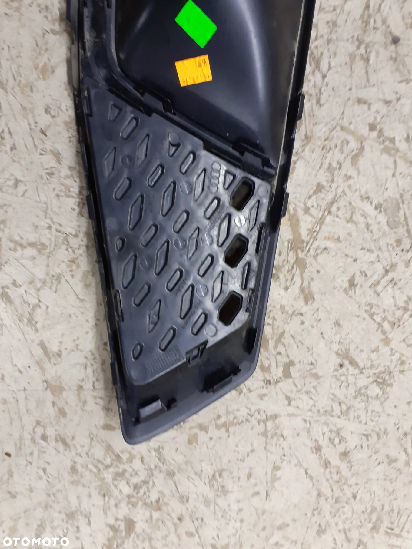 KRATKA ZDERZAKA PRZÓD LEWA AUDI A4 B9 S-LINE COMPETITION PLUS 8W0807681BA - 6