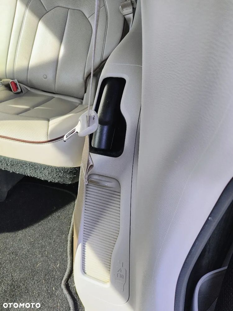 Chrysler Pacifica - 15