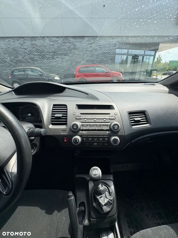 Honda Civic 1.8 Base - 9