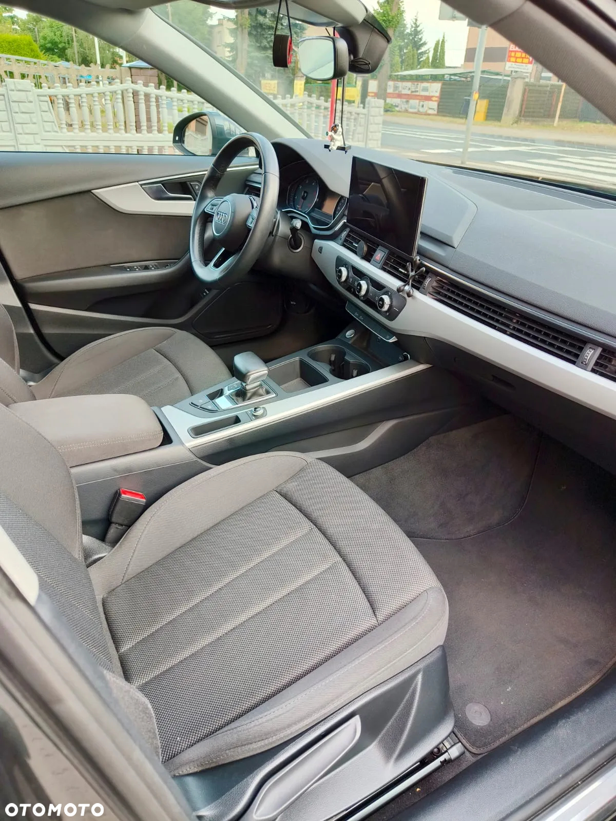 Audi A4 Avant 30 TDI S tronic - 17