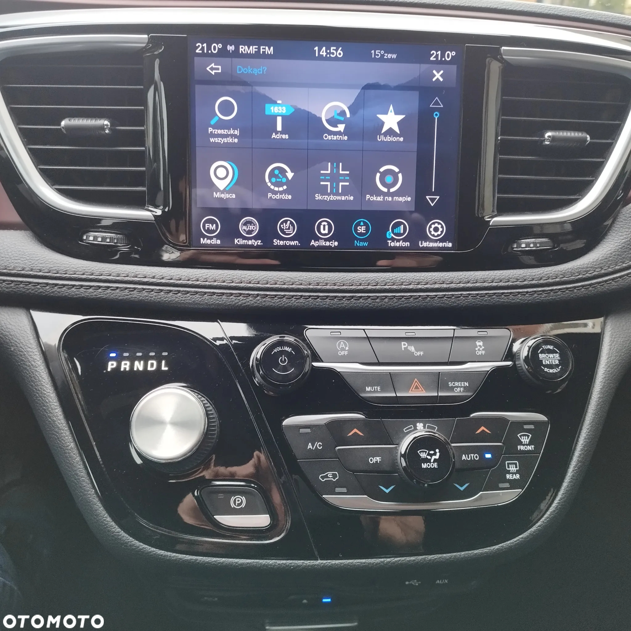 Chrysler Pacifica - 22
