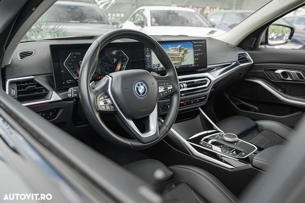 BMW Seria 3 320e Aut. Sport Line - 25