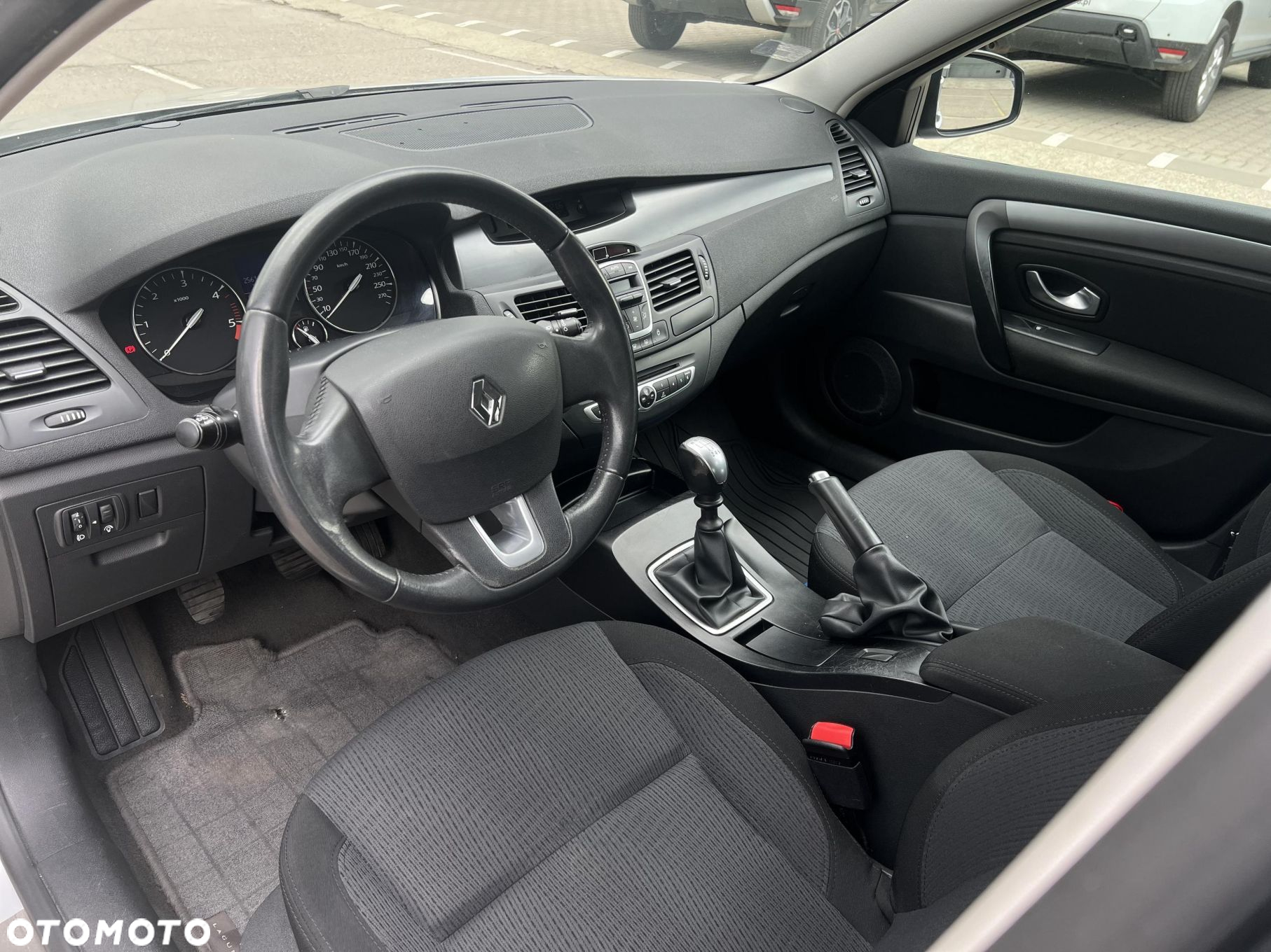 Renault Laguna 1.5 dCi Expression - 9