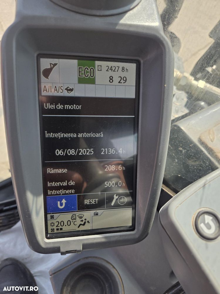 Hitachi ZX85, 8,65 tone, Ad sapare 5m, 2022, 2.427 ore, CUPLA RAPIDA HIDRAULICA+3 CUPE NOI, inst picon pe brate, latime 2,2m, senile cauciuc 90% ok, aer conditionat, computer, reviziile efectuate, ridica aprx 4 tone, leasing 4 ani, CA NOU-PROMOTIE 62.900 EUR - 32