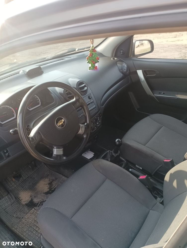 Chevrolet Aveo - 6