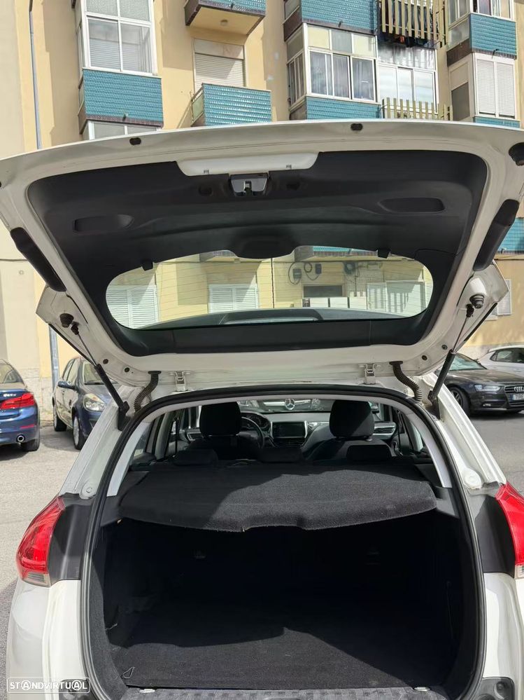 Peugeot 2008 1.6 BlueHDi Allure - 6