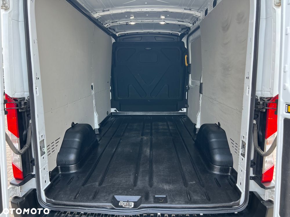 Ford Transit - 15