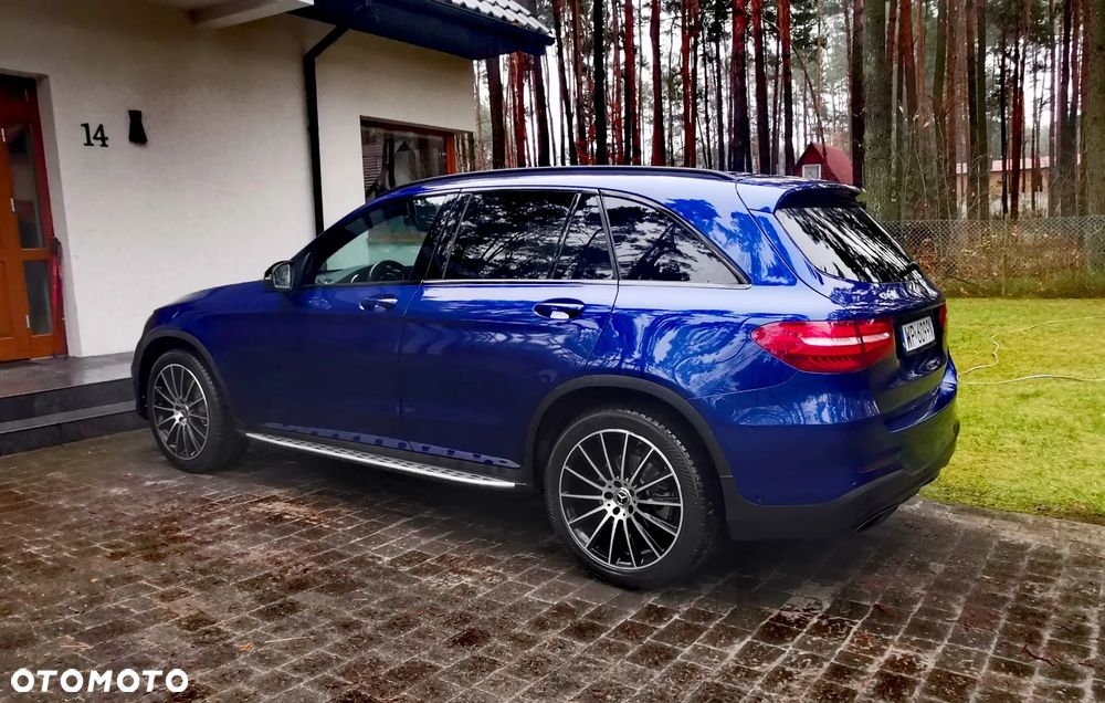 Mercedes-Benz GLC 250 4Matic 9G-TRONIC AMG Line - 3