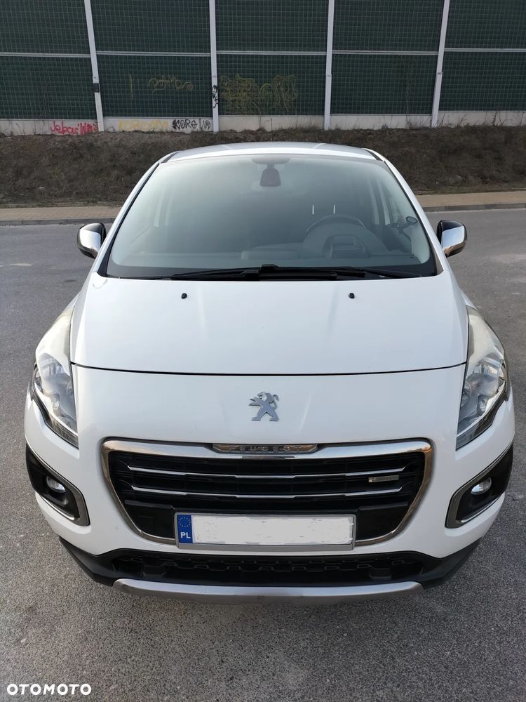 Peugeot 3008 Hybrid4 - 5