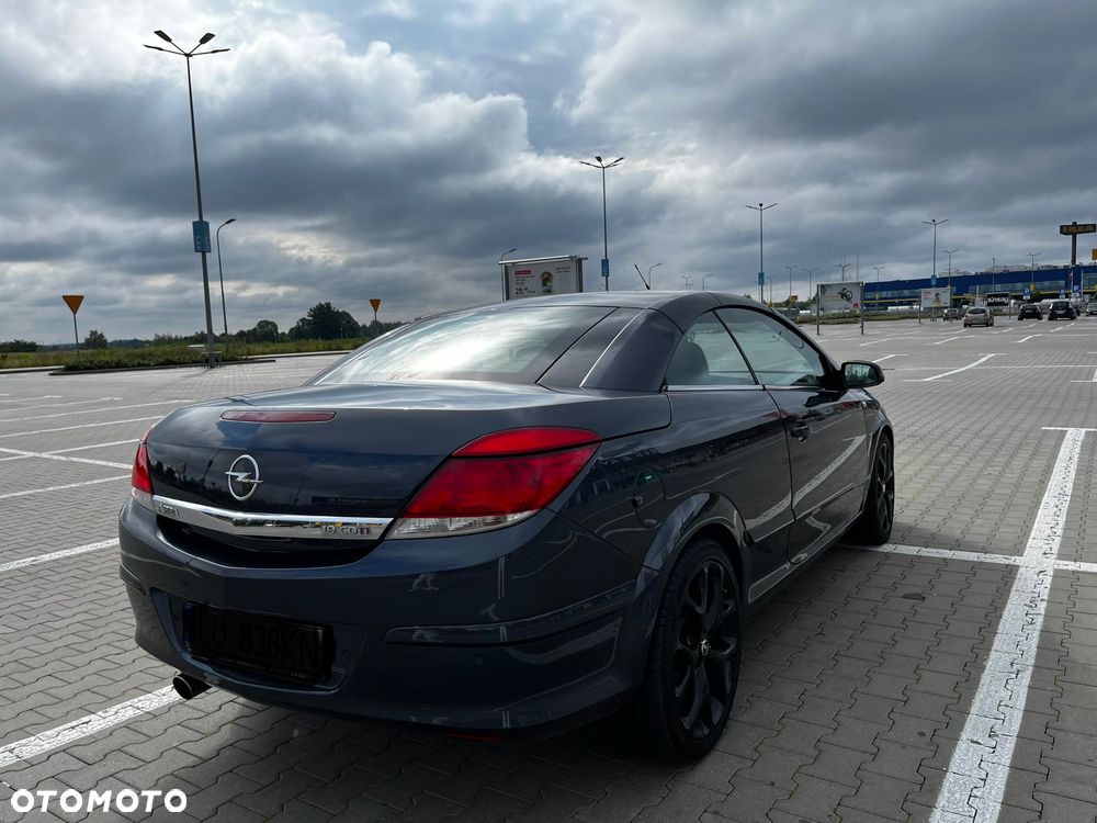 Opel Astra 2.0 T Cosmo - 13