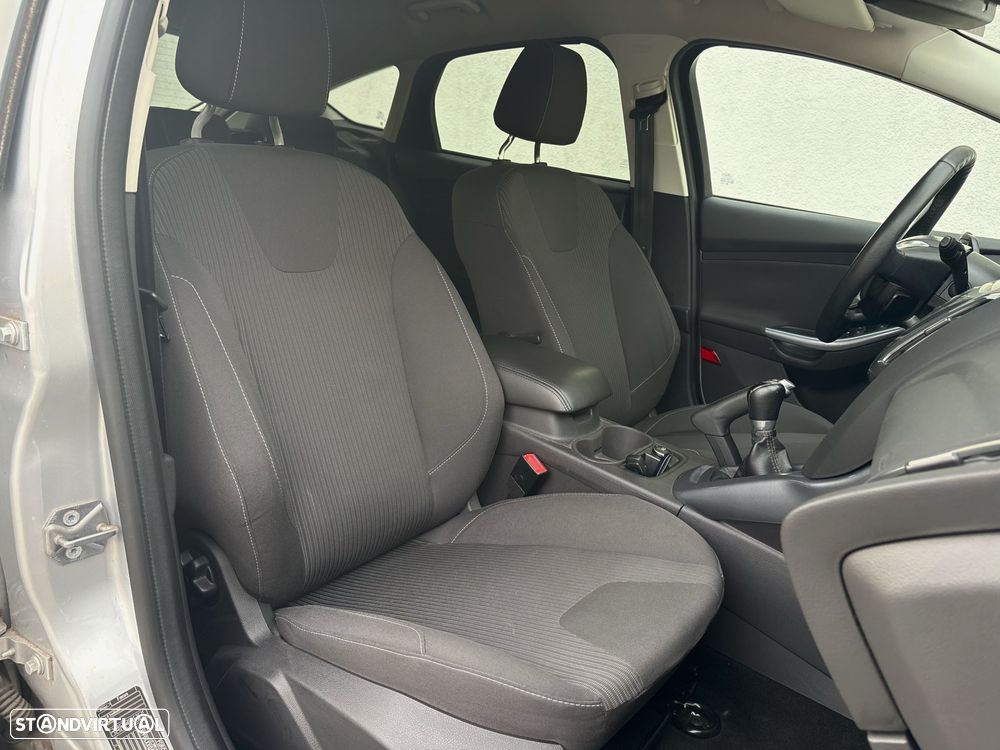 Ford Focus 1.0 SCTi Titanium Best - 6