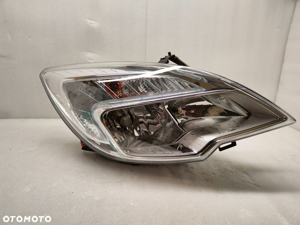 opel meriva b zw lampa prawy przód 13253630 - 1
