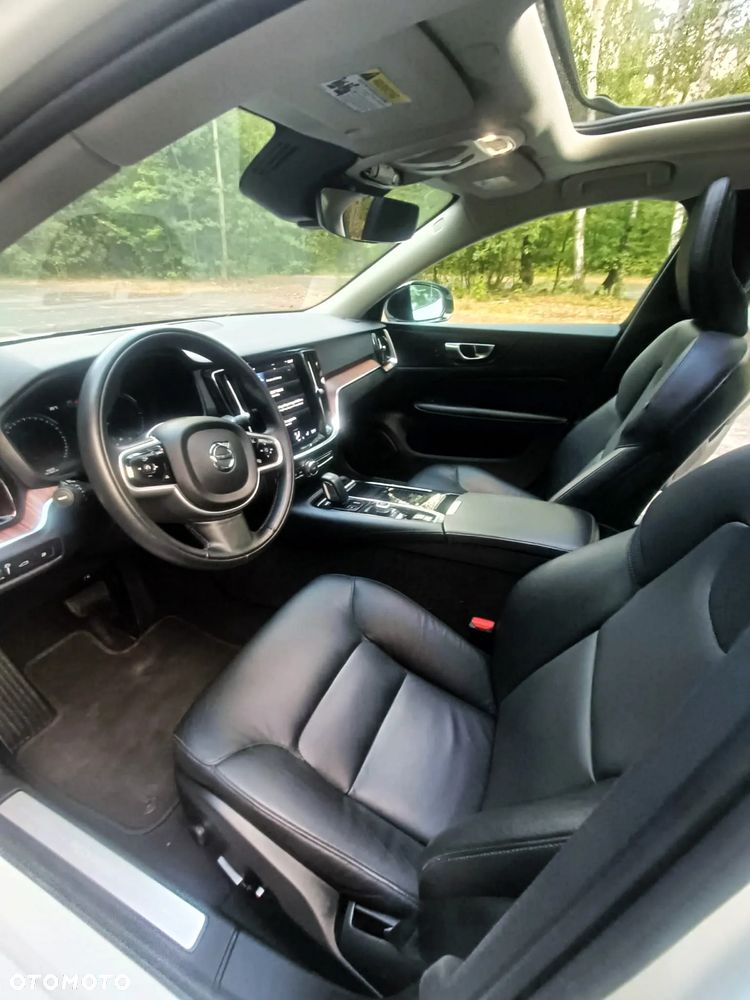 Volvo S60 T8 Recharge AWD Plus Dark - 25