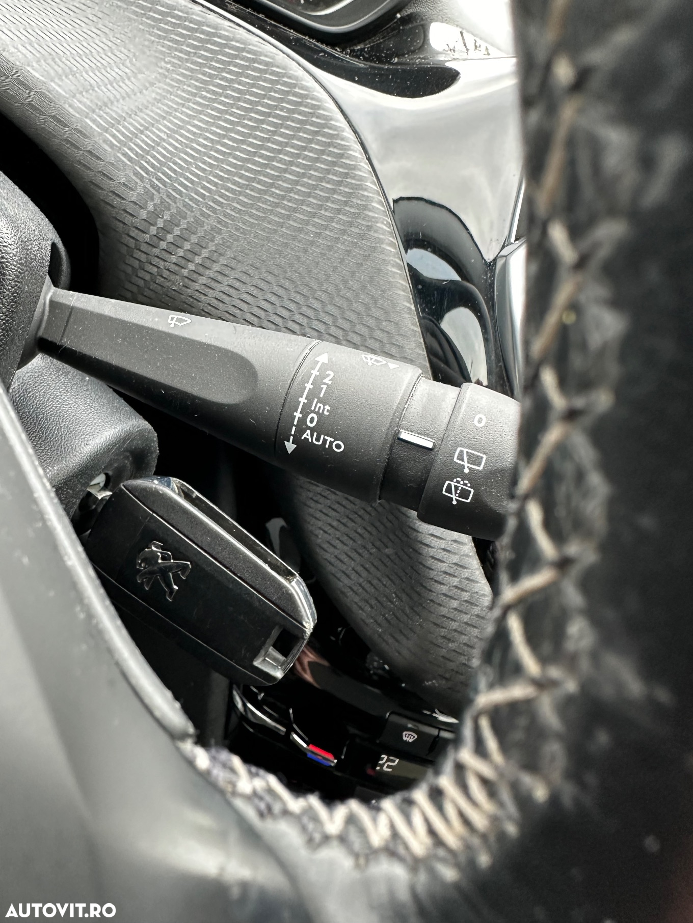 Peugeot 208 - 20