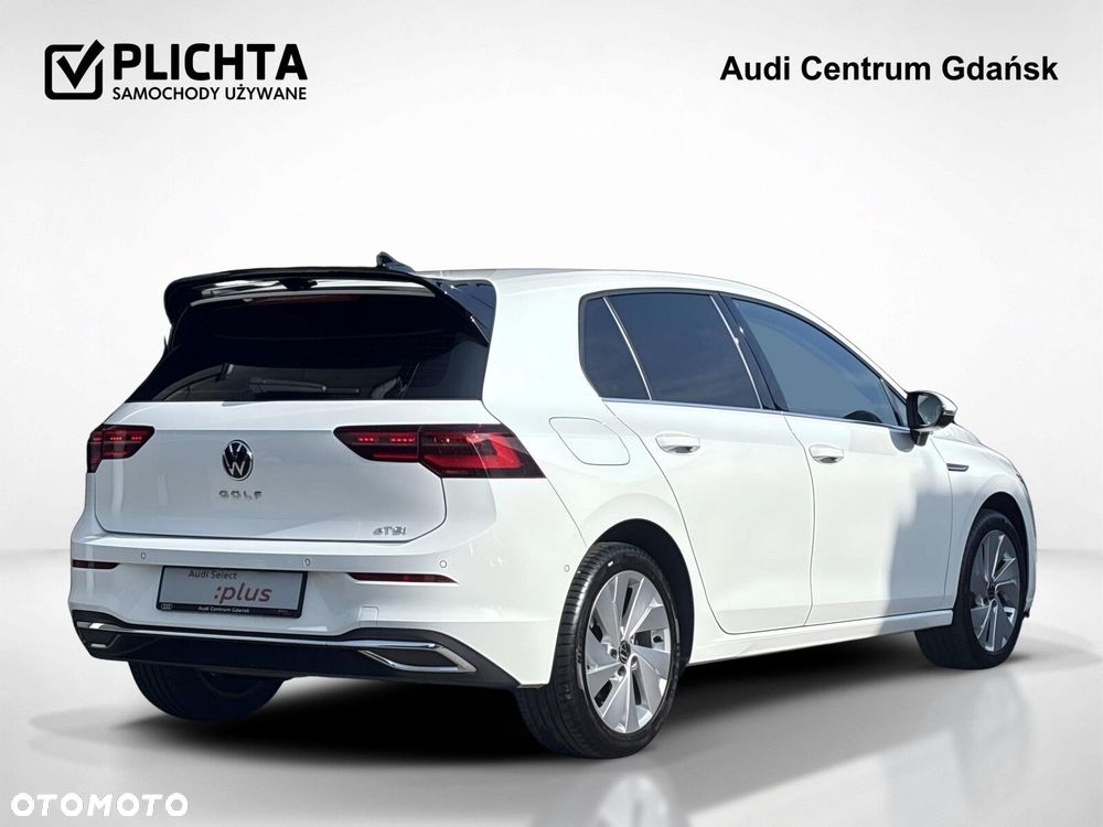 Volkswagen Golf - 6