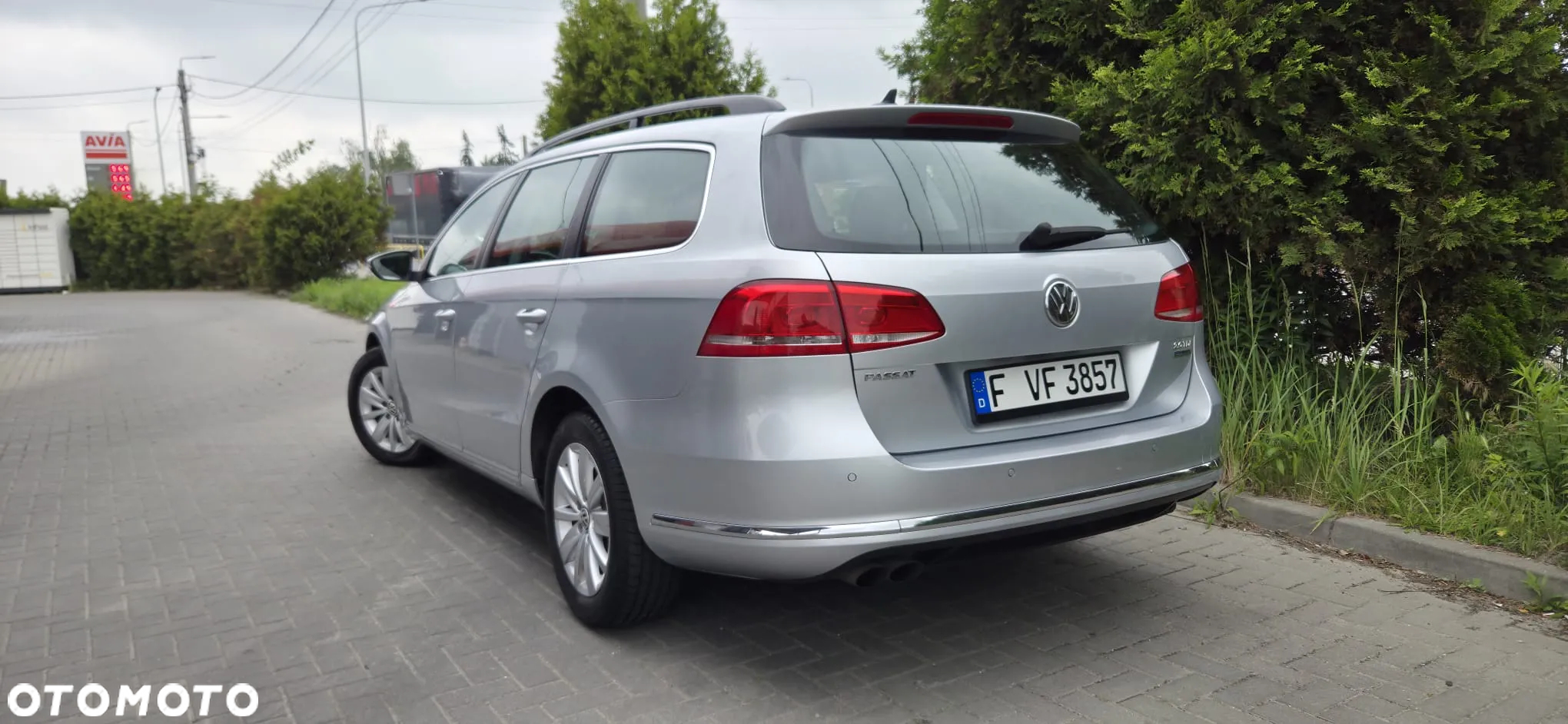 Volkswagen Passat Variant 2.0 Blue TDI SCR R-Line - 11